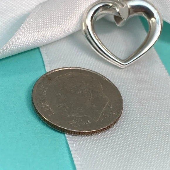 Tiffany & Co. Paloma Picasso Tenderness Heart Necklace – 925 Sterling Silver - Picture 4 of 7